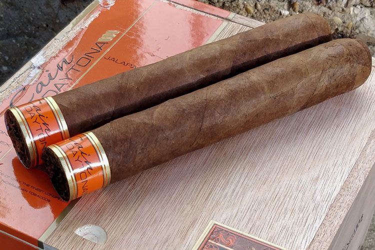 Cain Daytona Cigar On Box