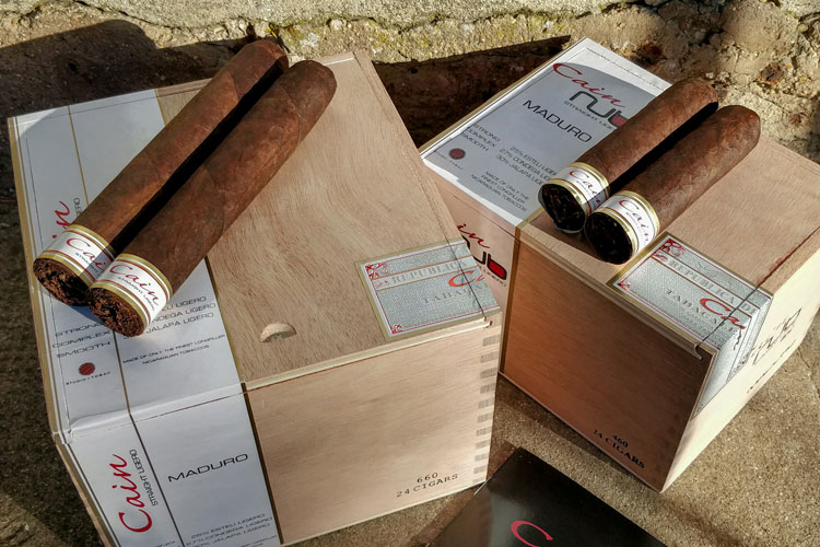 Cain & Nub Straight Ligero Maduro & Boxes