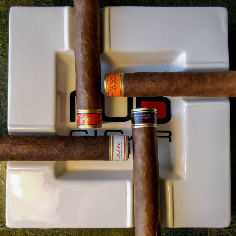 Cain Straight Ligero Cigars On Nub Ashtray