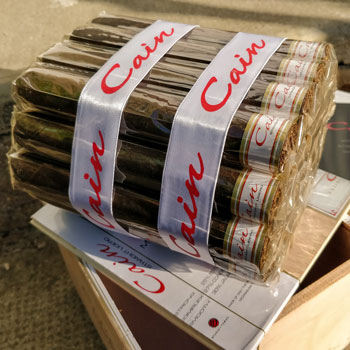Cain Straight Ligero Maduro Bundle