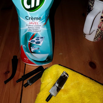 Cleaning Pipe Stems With Bleach Cream