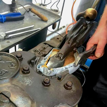 Gaziano Girling Clasped In Machine