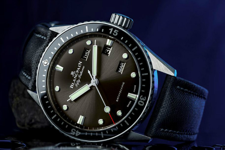 Blancpain Fifty Fathoms Bathyscaphe Quantième Annuel