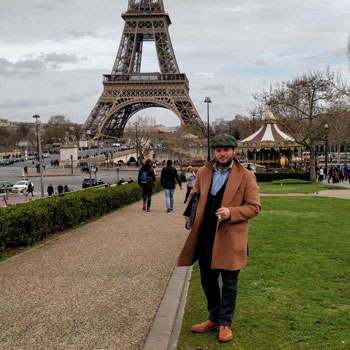 Carrying Davidoff Travel Humidor In Paris