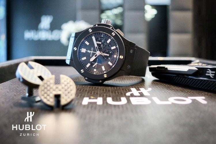 Hublot Zurich Big Bang Black Magic On Table