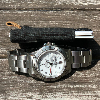 Nomatic Slim Men's Wallet With Rolex