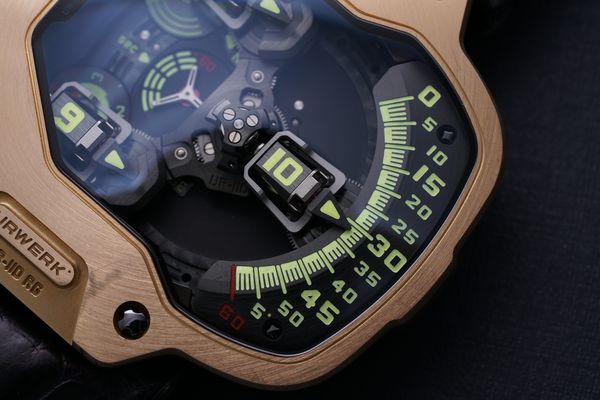 Urwerk UR-110RG. Image: Philips.com