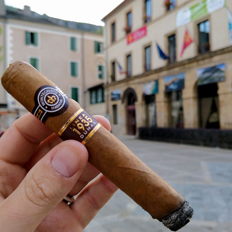 Montecristo Linea 1935 Dumas In Old French Town