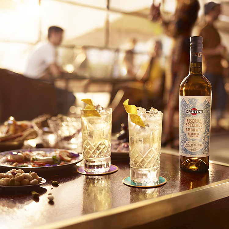 Martini & Rossi Riserva Speciale Ambrato Vermouth Cocktails