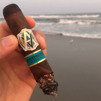 Avo Unexpected Cigar Moment Cigar Second Third