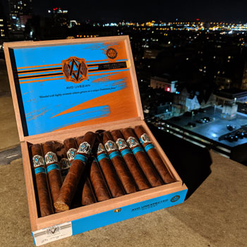 Avo Unexpected Moment Cigar Box