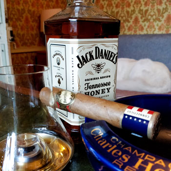 Jack Daniel's Tennessee Honey & JC Newman Brick House Cigar