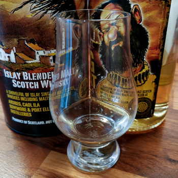 Big Peat Islay Blended Scotch Whisky & Glencarin Glass