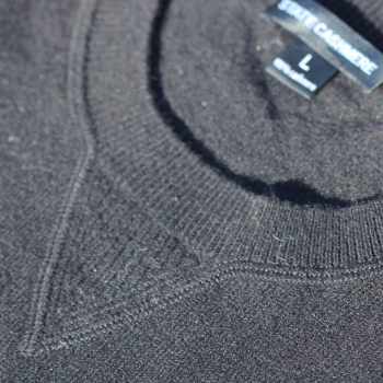 Black Cashmere Sweater Neck Details