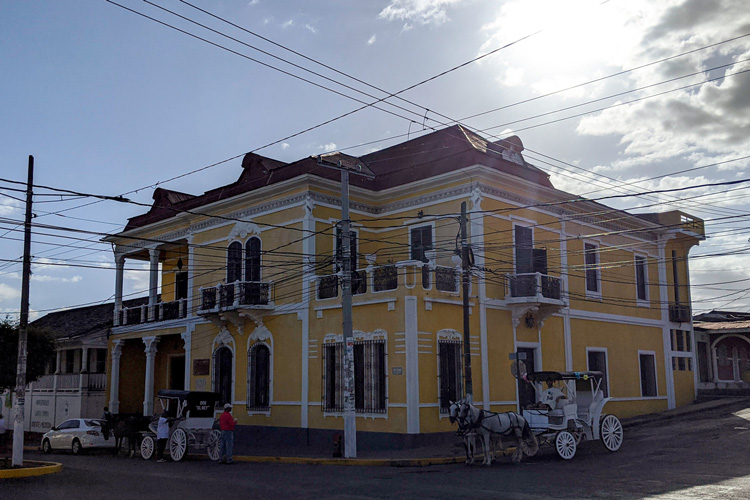 Casa Favelli Mombacho Cigars Exterior