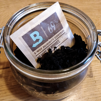 Small Boveda Pack In Tobacco Jar