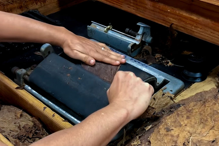 Davidoff Lieberman Cigar Rolling Machine