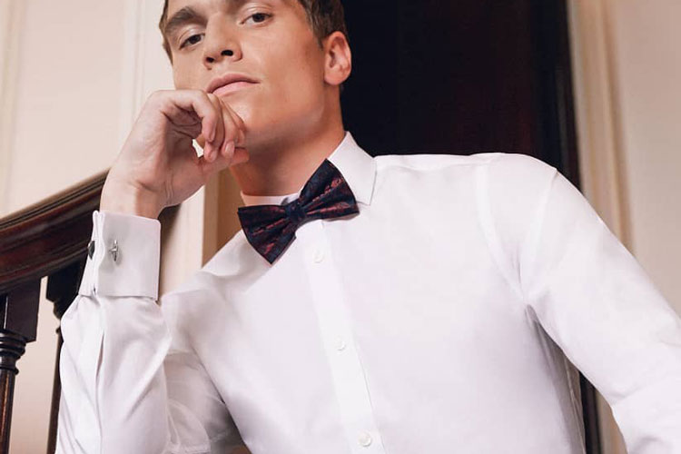 Hawes & Curtis Bow tie