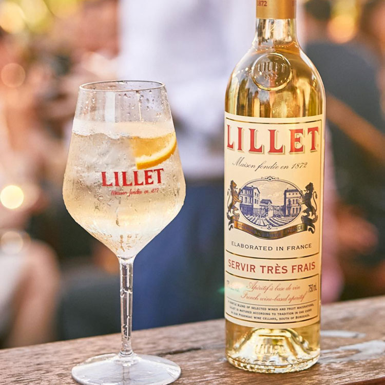 Lillet Blanc Kina Servir Très Frais