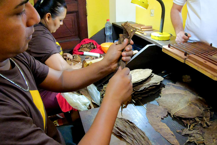 Mombacho Accordion Bunching Method