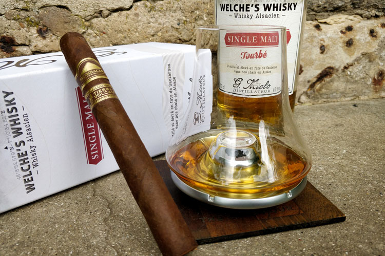 Welche's Whisky Single Malt Tourbé & Mombacho Tierra Volcan