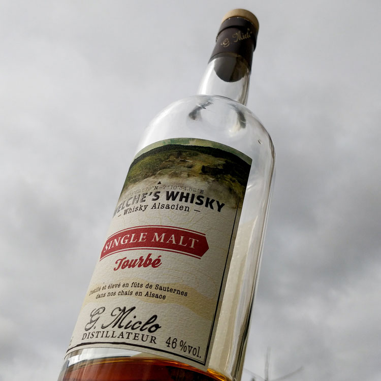 Welche's Whisky Single Malt Tourbé Sky Background