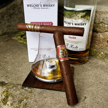 Welche's Whisky Single Malt Tourbé With Cigars