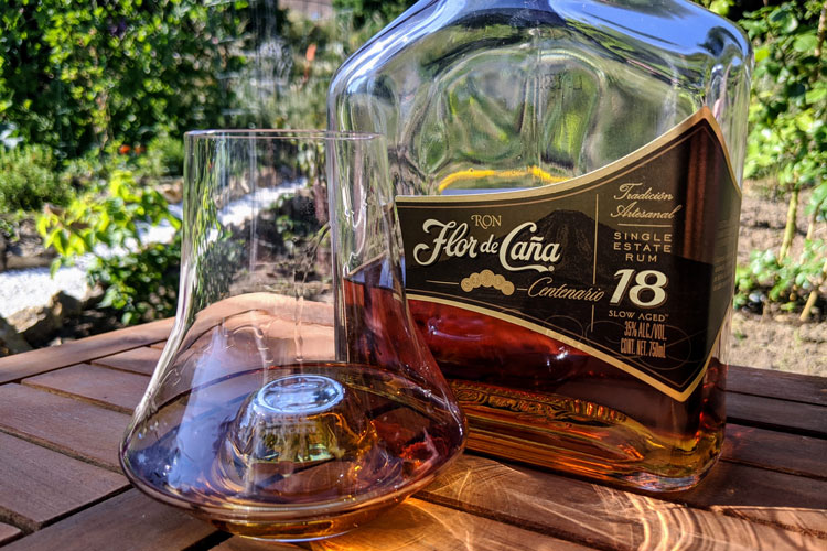 Flor de Caña 18 Bottle Close Up