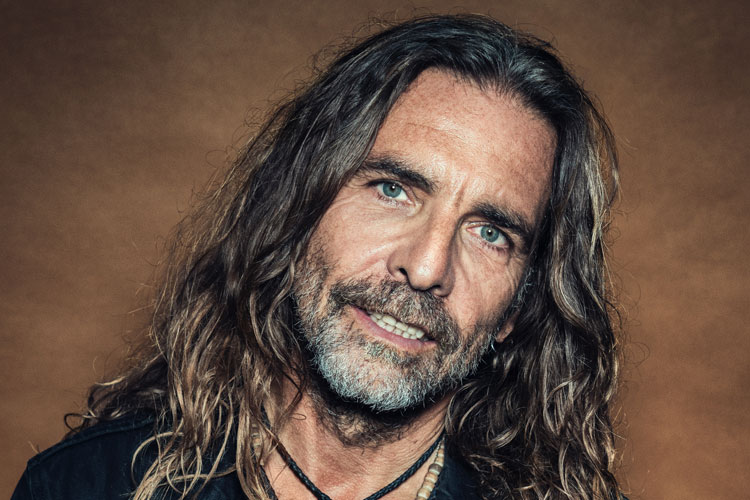 How To Style Men's Long Hair