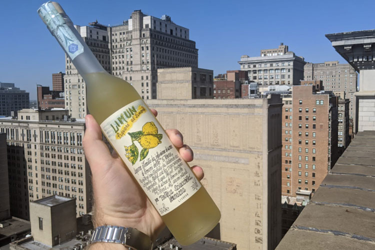 Limun Liquoro al Limone Bottle