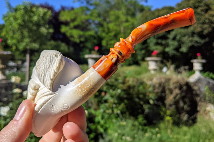 SMS Pipes The Hunter's Päl Back