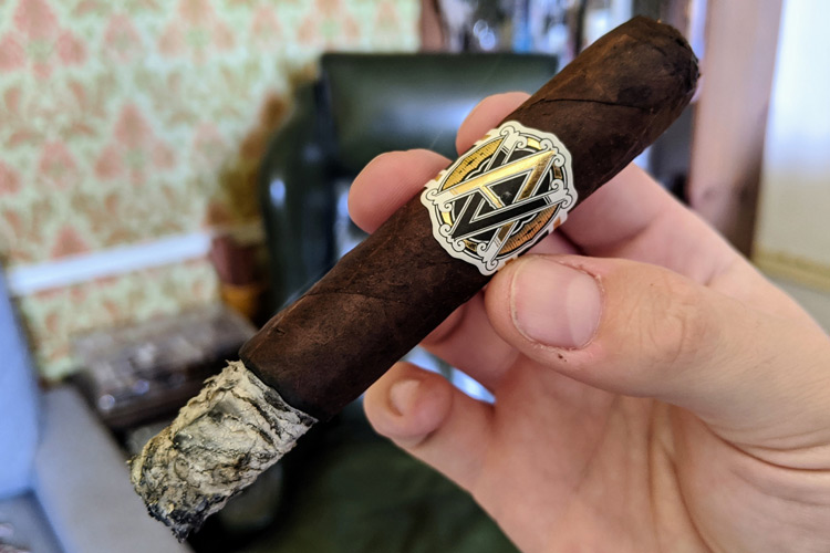 Avo Classic Maduro Cigar Final third