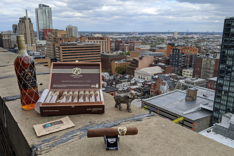Avo Heritage Cigar & Philadelphia Sky Line