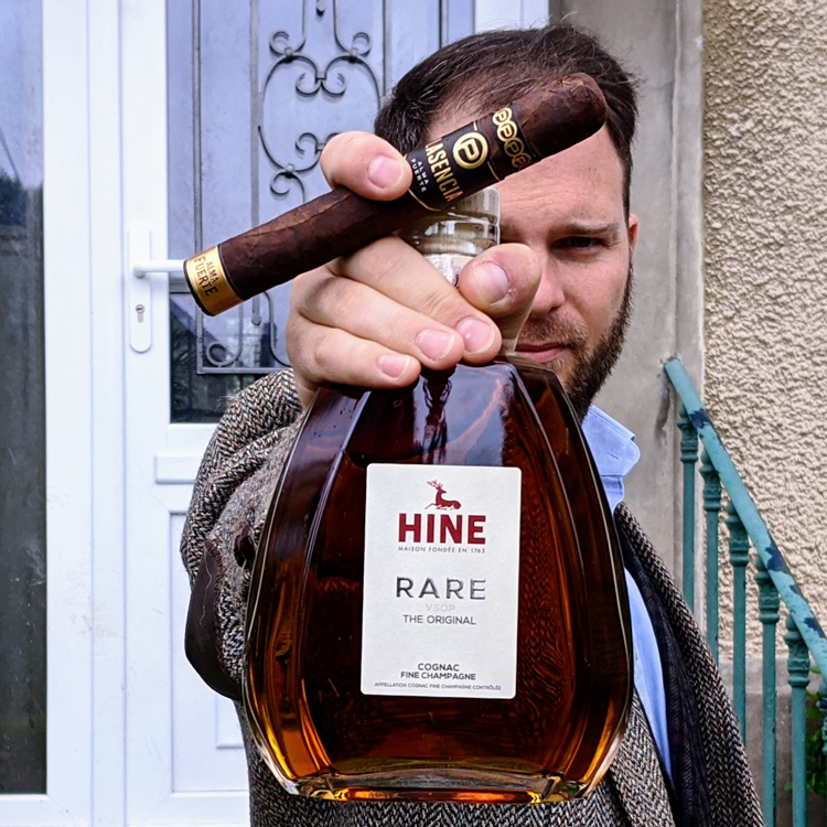 Hine Rare The Original V.S.O.P. Cognac & Plasencia Alma Feurte Cigar