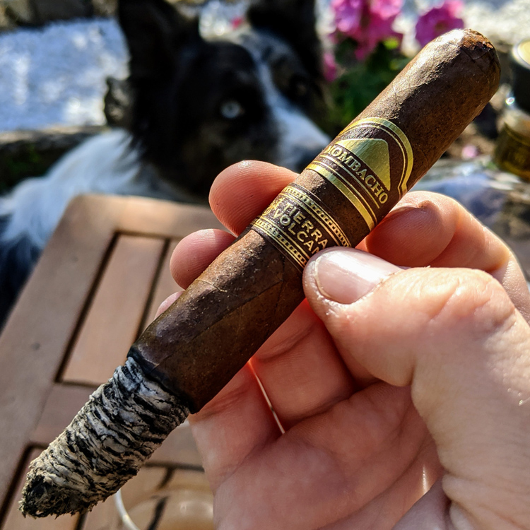 Mombacho Tierra Volcán First Third