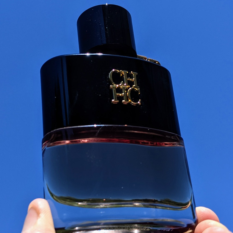 Carolina Herrera CH Men Privé Sky Background