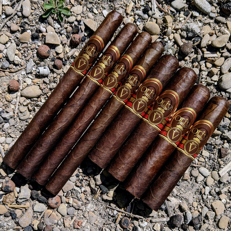 Oliva Serie V Liga Especial Lancero & Double Robusto Comparison