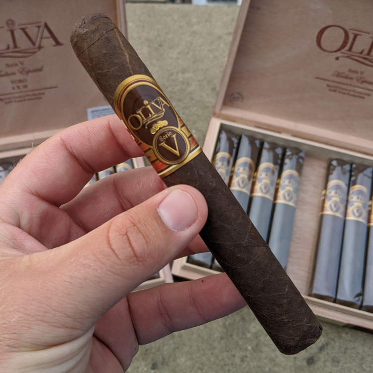 Oliva Serie V Maduro Especial Look & Feel