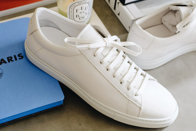 Oliver Cabell Low 1 Sneakers On Table