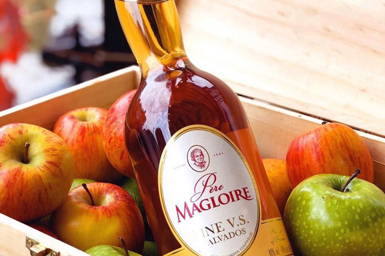 Père Magloire Fine VS Calvados & Apples