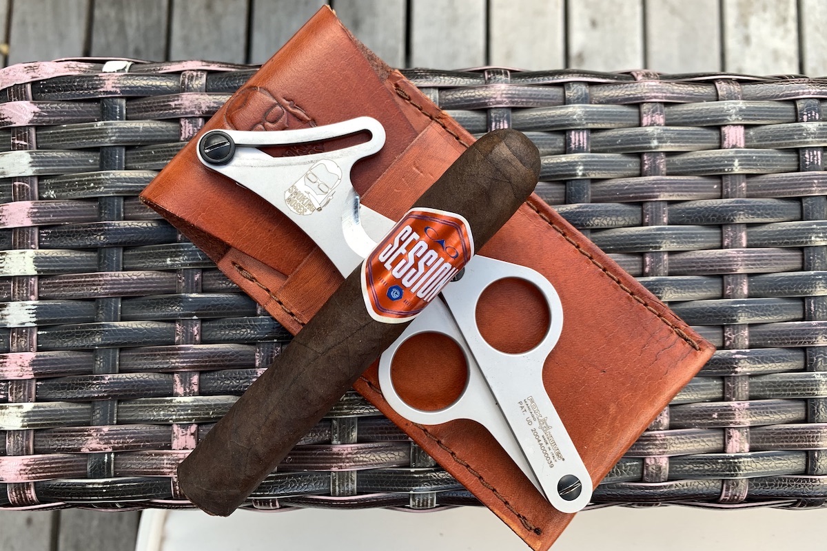 CAO Session Cigar Review Feature