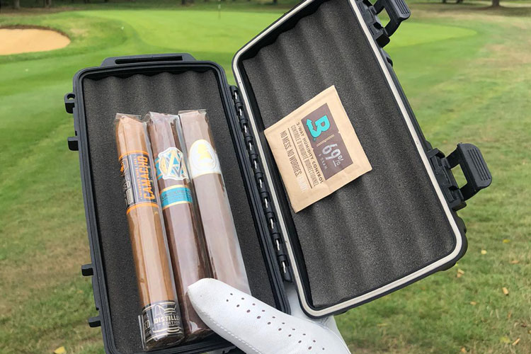 Cigar Caddy & Boveda Pack