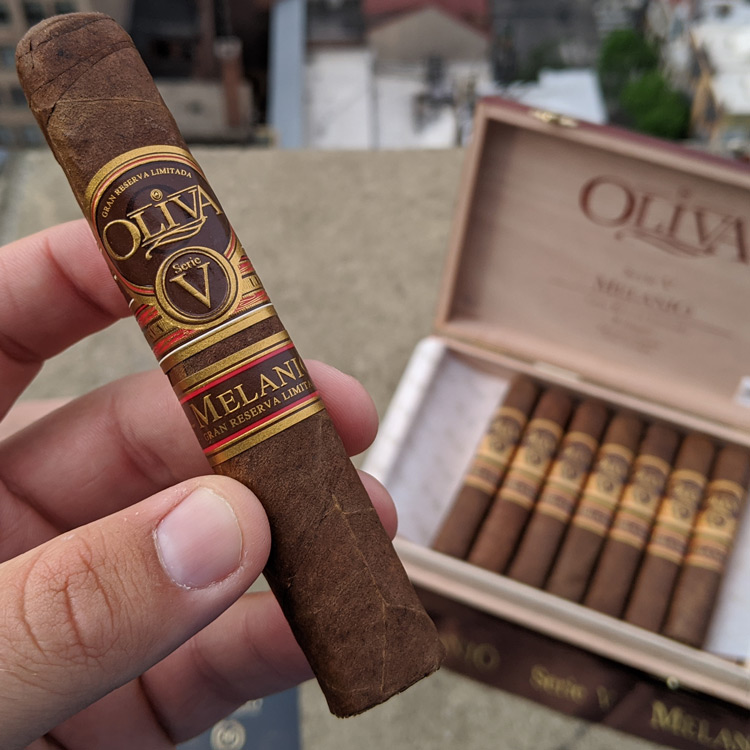 Oliva Serie V Melanio Look & Feel