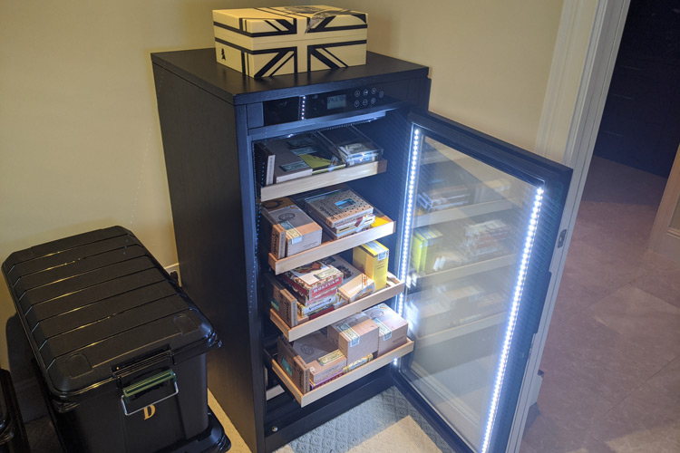 Redford Lite Cigar Cabinet