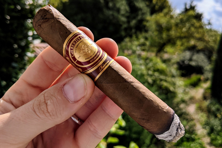 Gilberto Oliva Reserva Cigar Second Third
