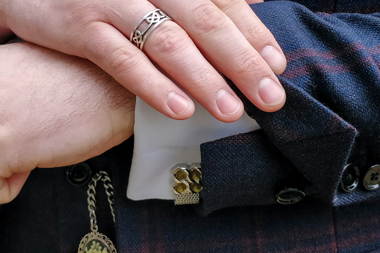 Indochino Functional Surgeon Cuff Sleeves