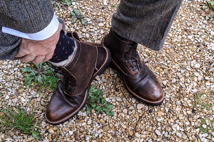 Adjusting Ross & Snow Riccardo Boot