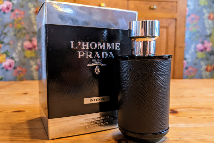 Prada l'Homme Intense Packaging Detail