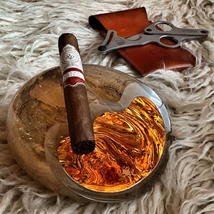 Rocky-Patel-Grand-Reserve-Razor-Cut-Czevitrum-Salamander