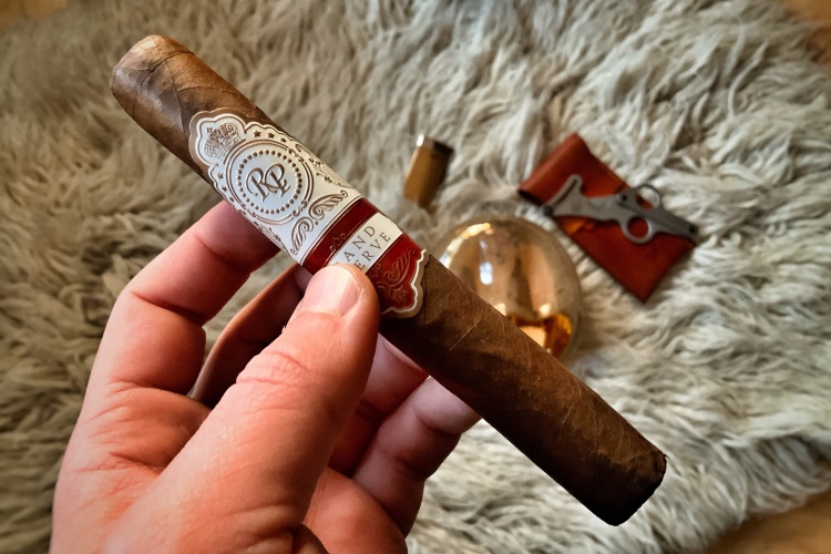 Rocky-Patel-Grand-Reserve-Razor-Cut-Dupont